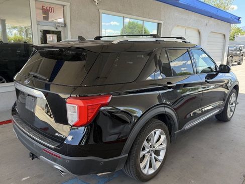 Used 2022 Ford Explorer Platinum w/ Premium Technology Package AWD/4WD image 8