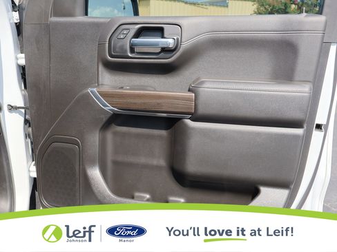 Used 2022 Chevrolet Silverado 1500 LT w/ Z71 Off-Road Package image 31