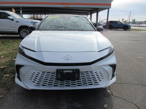 Used 2025 Toyota Camry XSE image 10