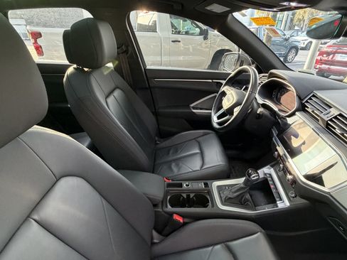 Used 2023 Audi Q3 2.0T Premium w/ Convenience Package AWD/4WD image 45