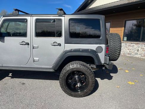 Used 2016 Jeep Wrangler Unlimited Sport image 4