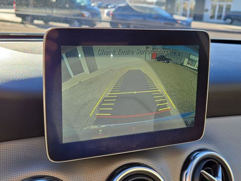 Used 2018 Mercedes-Benz GLA 250 4MATIC image 18