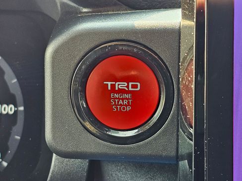 Used 2024 Toyota Tacoma TRD Sport AWD/4WD image 26