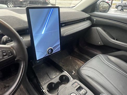 Used 2022 Ford Mustang Mach-E Premium image 13