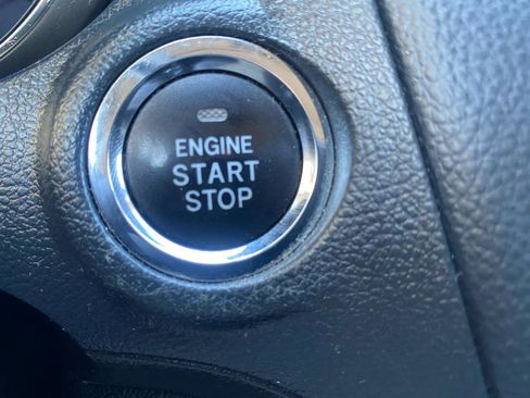 Used 2019 Subaru Outback 3.6R Limited w/ Popular Package #2 image 21