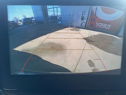 Used 2019 Chevrolet Traverse LT image 22