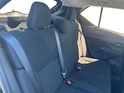 Used 2023 Nissan Kicks SV image 18