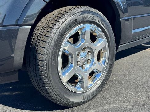 Used 2013 Ford Expedition Limited image 32