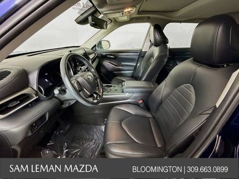 Used 2021 Toyota Highlander XLE image 20