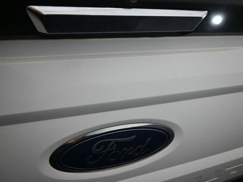 Used 2018 Ford F250 Lariat w/ Lariat Value Package image 29