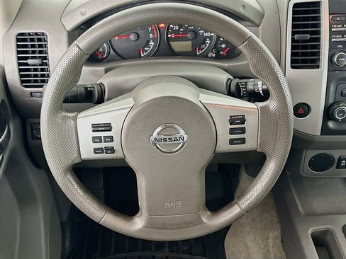 Used 2014 Nissan Frontier SV RWD image 18