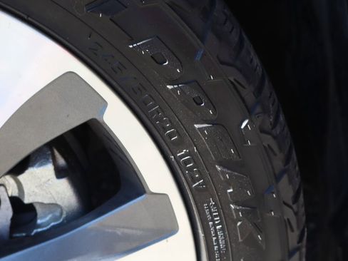 Used 2019 Subaru Ascent Limited image 46