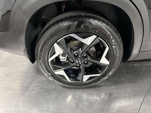 Certified 2025 Kia Seltos S image 13