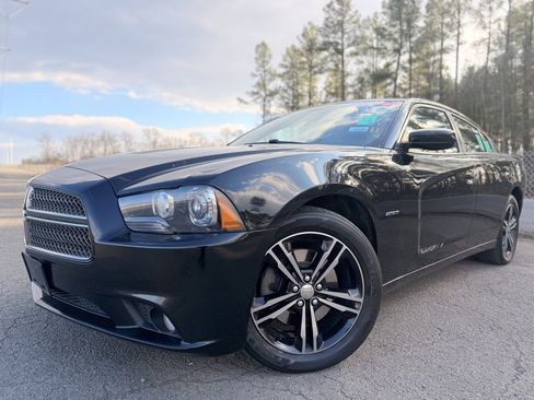 Used 2014 Dodge Charger R/T image 2