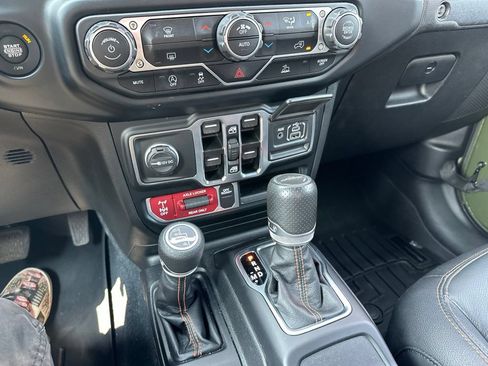 Used 2023 Jeep Gladiator Mojave w/ Trailer Tow Package AWD/4WD image 33