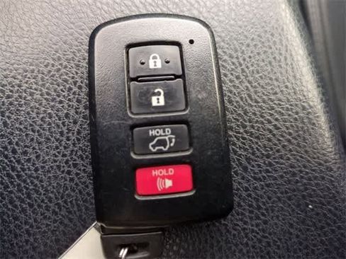 Used 2016 Toyota RAV4 XLE image 35