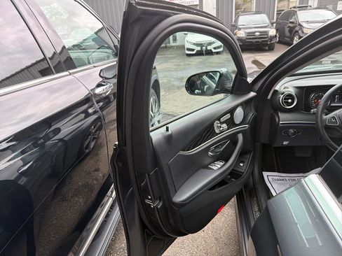 Used 2018 Mercedes-Benz E 300 4MATIC image 16