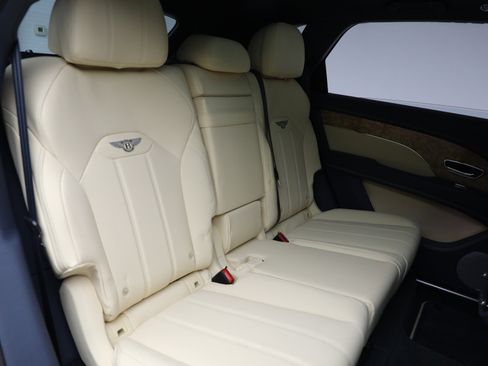 New 2025 Bentley Bentayga Extended Wheelbase image 33