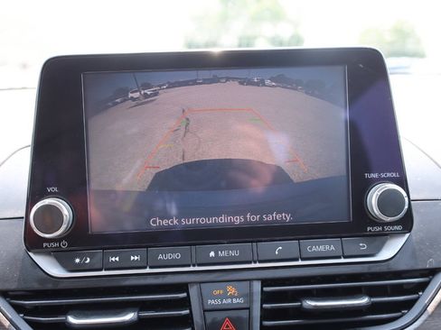 Used 2024 Nissan Altima 2.5 SV FWD image 22