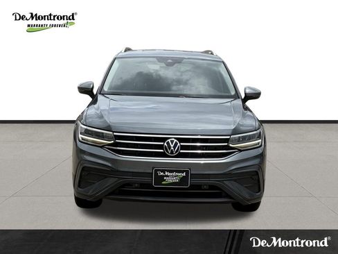 Used 2023 Volkswagen Tiguan SE FWD image 2