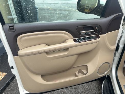 Used 2013 GMC Yukon Denali image 27