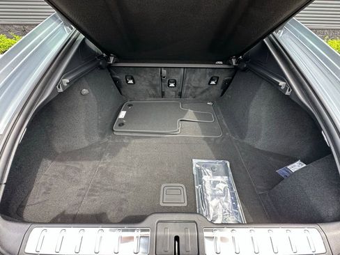 Used 2025 Porsche Panamera RWD image 33