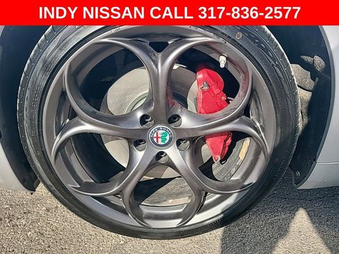 Used 2017 Alfa Romeo Giulia Ti w/ TI 19" Sport Package image 10
