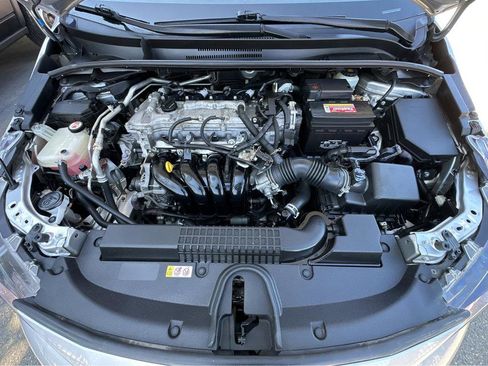 Used 2020 Toyota Corolla LE w/ Carpet Mat Package (TMS) image 37