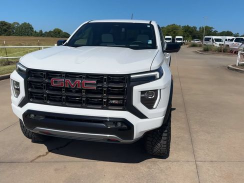 Used 2024 GMC Canyon AT4X AWD/4WD image 4