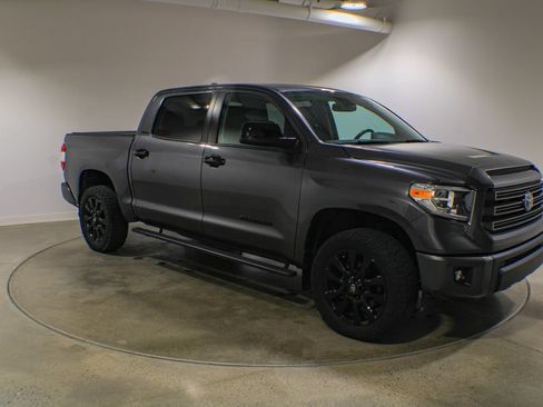 Used 2021 Toyota Tundra Limited w/ Limited Premium Package AWD/4WD image 7