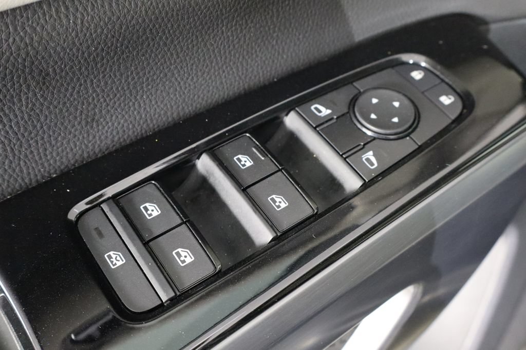Used 2024 Nissan Pathfinder SL w/ Black Appearance Package FWD image 20
