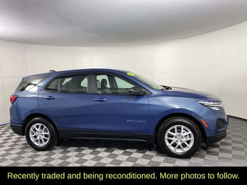 Used 2024 Chevrolet Equinox LS w/ Driver Confidence II Package AWD/4WD image 10