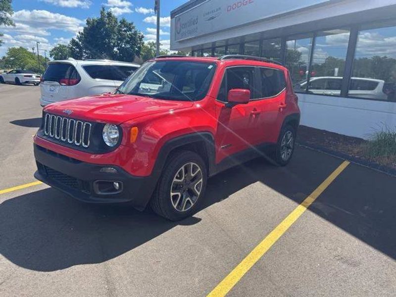 Certified 2018 Jeep Renegade Latitude w/ Cold Weather Group image 1
