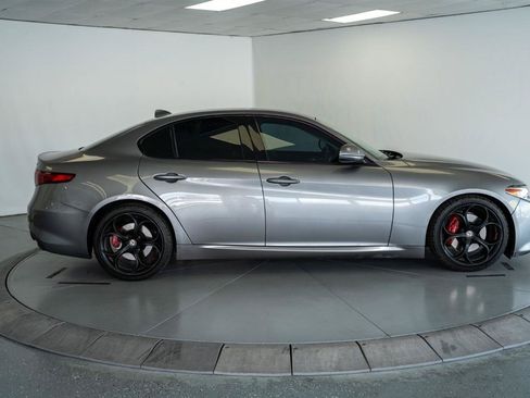 Used 2018 Alfa Romeo Giulia Ti Sport w/ Quick Order Package 22U Sport RWD image 8