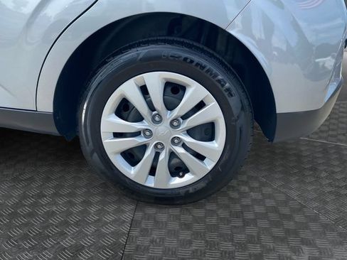 Used 2023 Kia Soul LX FWD image 32