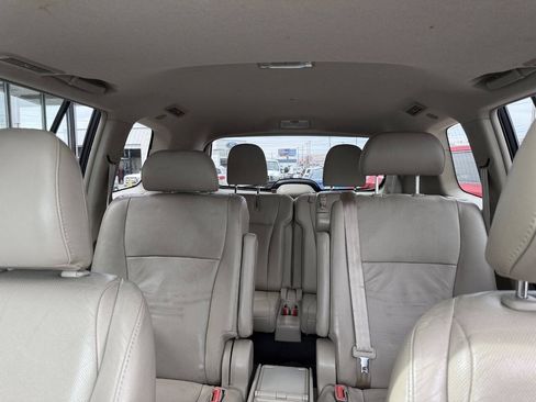 Used 2012 Toyota Highlander Limited w/ Tow Pkg FWD image 12