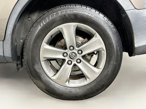 Used 2015 Toyota RAV4 XLE FWD image 11