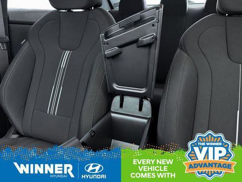 New 2025 Hyundai Elantra SEL image 19