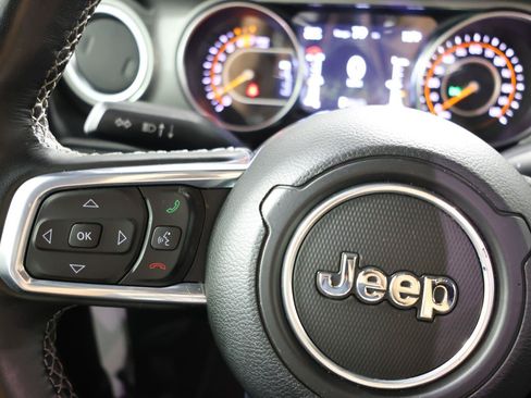 Used 2023 Jeep Wrangler Unlimited Sahara w/ LED Lighting Group AWD/4WD image 20