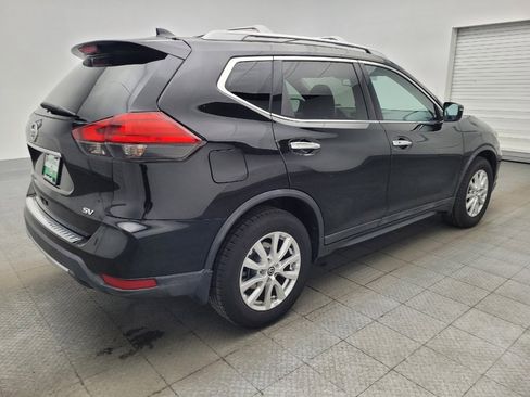 Used 2017 Nissan Rogue SV image 9