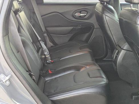 Used 2023 Jeep Cherokee Altitude Lux image 21