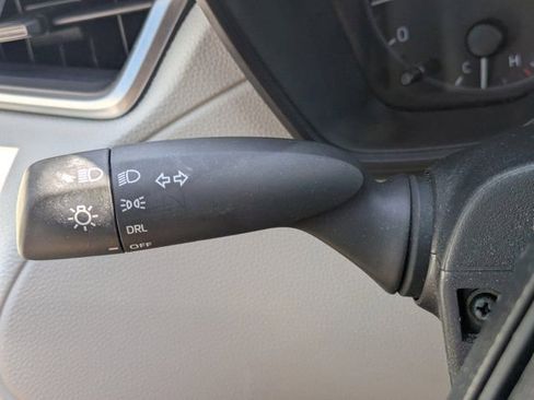 Used 2024 Toyota Corolla Cross L image 26