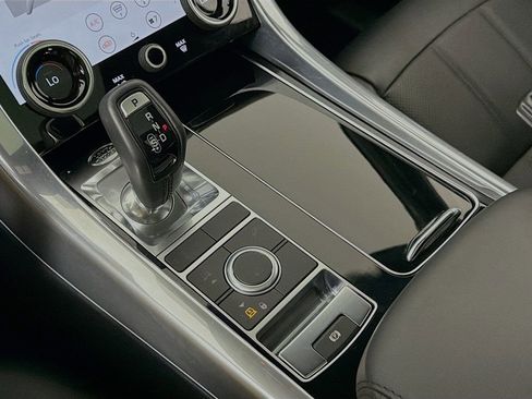 Used 2022 Land Rover Range Rover Sport HSE Silver Edition image 17