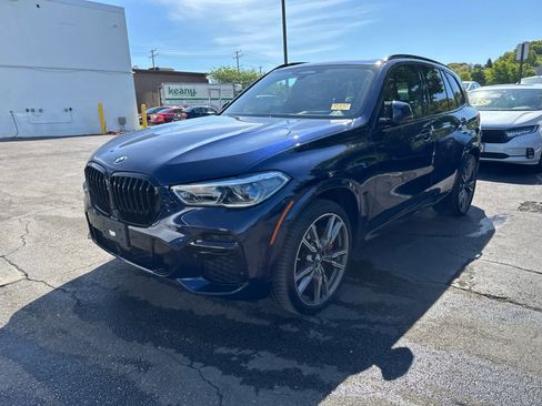 Used 2022 BMW X5 M50i w/ Executive Package AWD/4WD image 4
