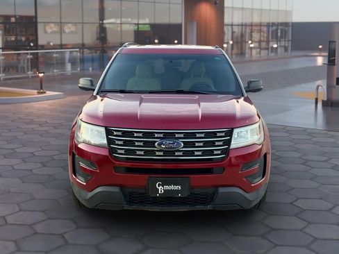 Used 2016 Ford Explorer FWD image 2