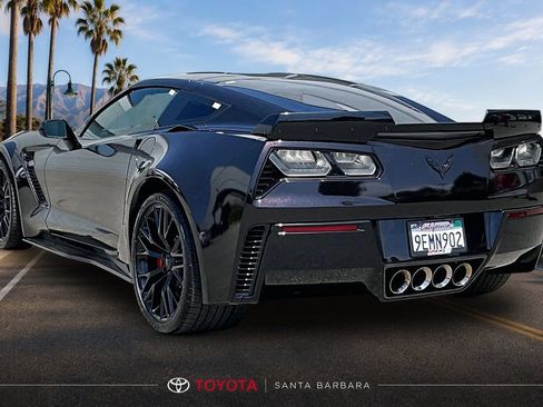 Used 2015 Chevrolet Corvette Z06 w/ 2LZ Preferred Equipment Group RWD image 4