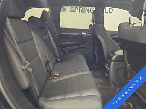Used 2019 Jeep Grand Cherokee Laredo AWD/4WD image 13