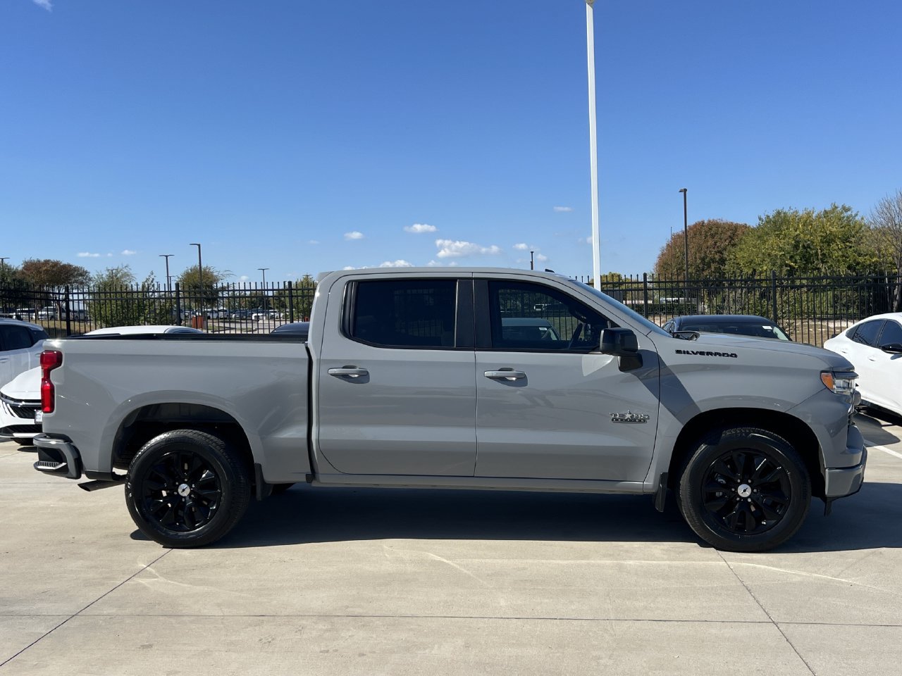 Used 2025 Chevrolet Silverado 1500 RST w/ Texas Edition Plus RWD image 3