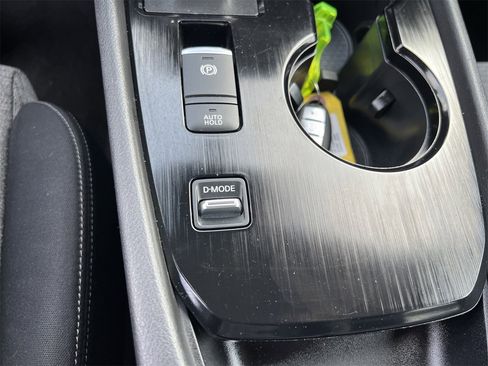 Used 2021 Nissan Rogue SV image 20