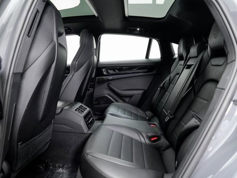 Used 2025 Porsche Panamera 4 image 23